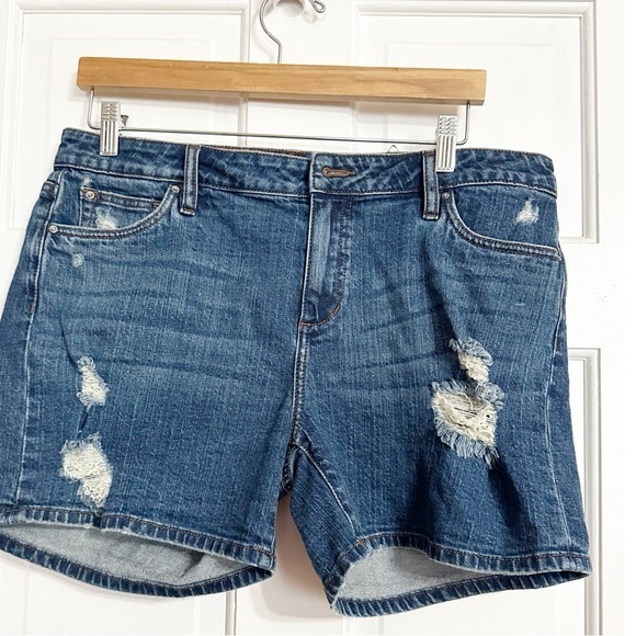 Joe’s Jeans Jean Distressed Shorts NWT Sz 31 - Picture 1 of 4